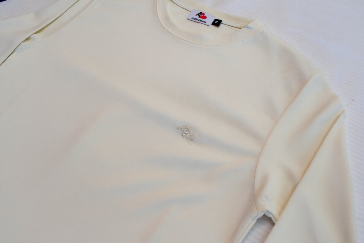 Camiseta Blanca - Detalle Logo Bordado