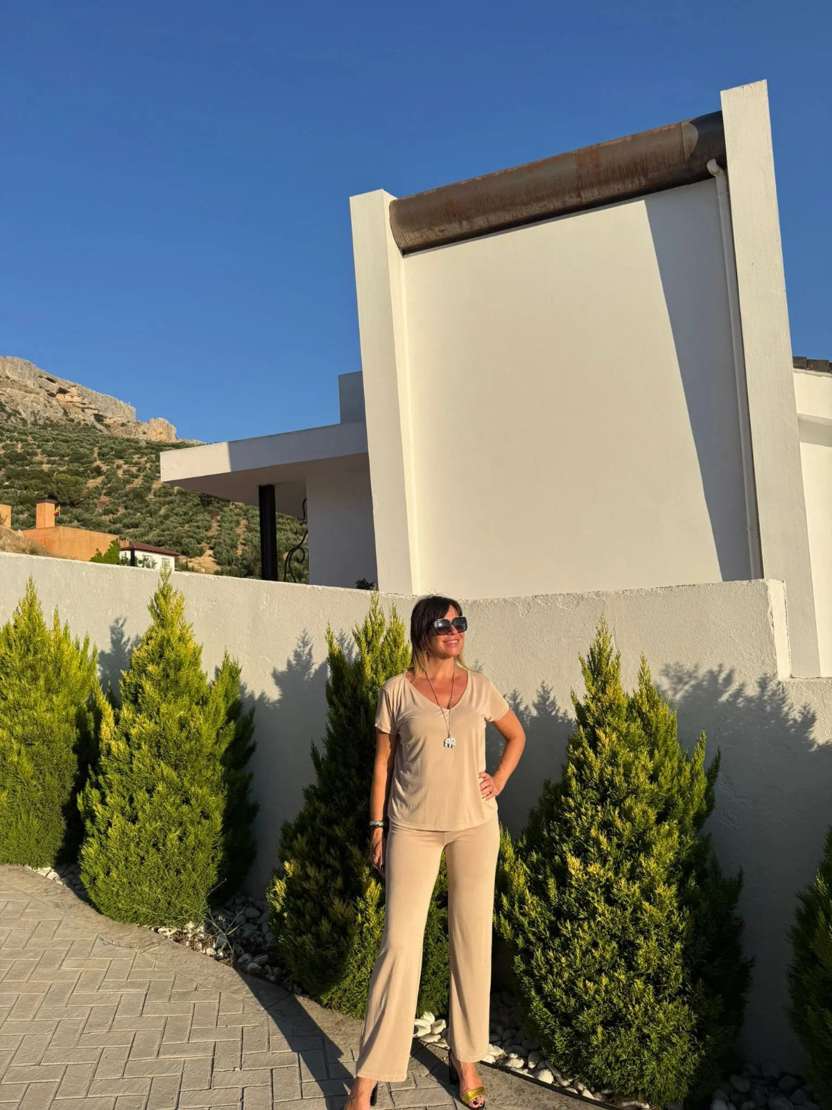 Camiseta de manga corta color beige