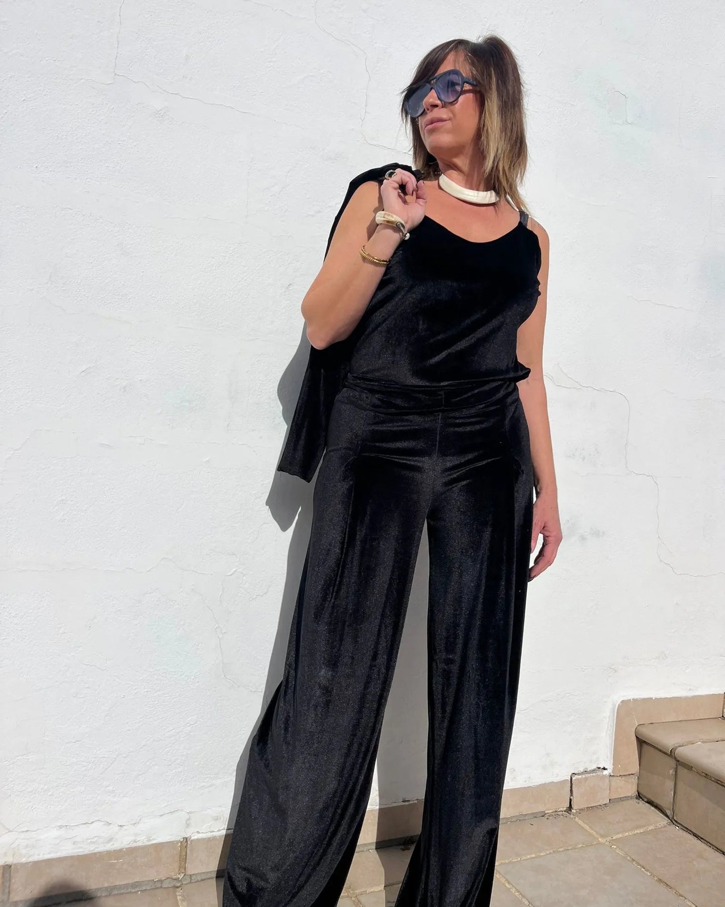 Camiseta estilo top de terciopelo color negro